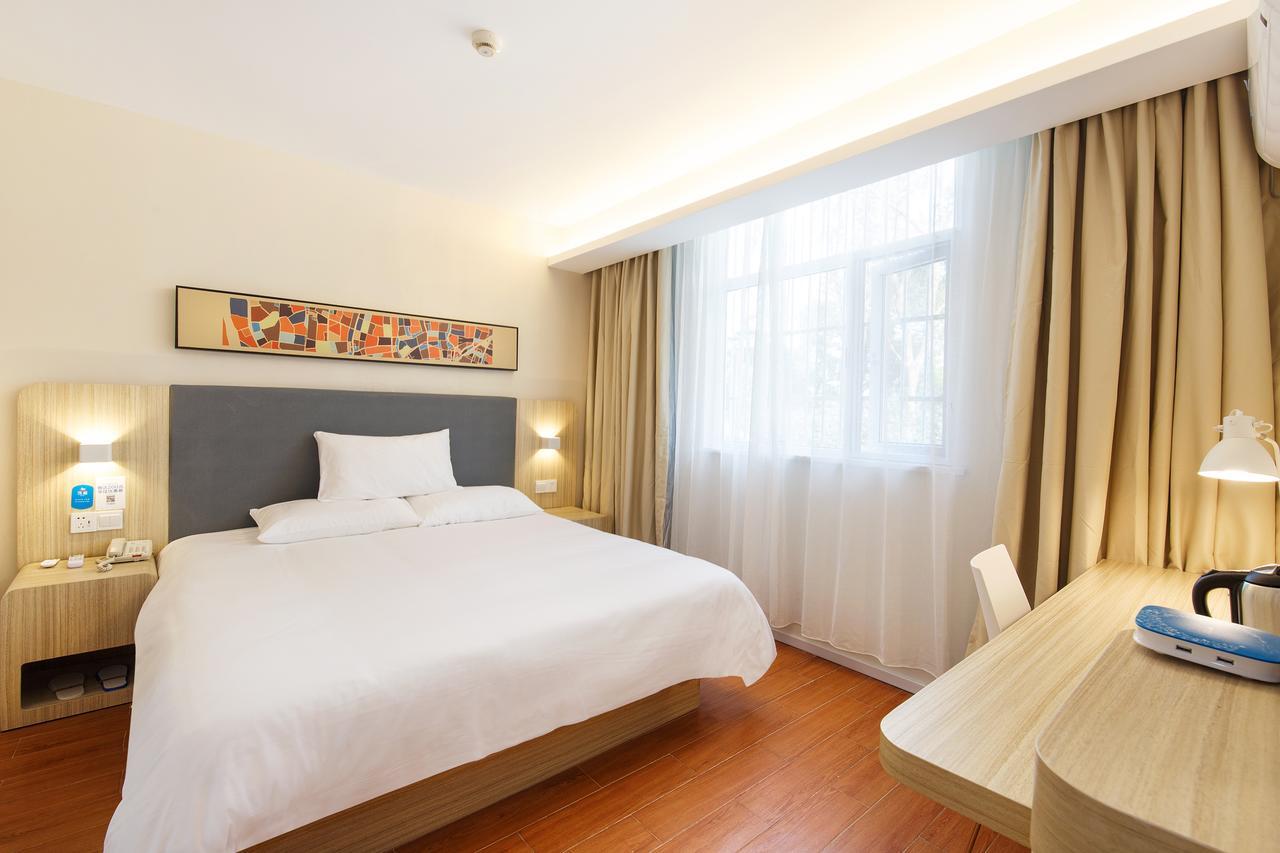 Hanting Hotel Beijing Taoran Pavilion Bagian luar foto