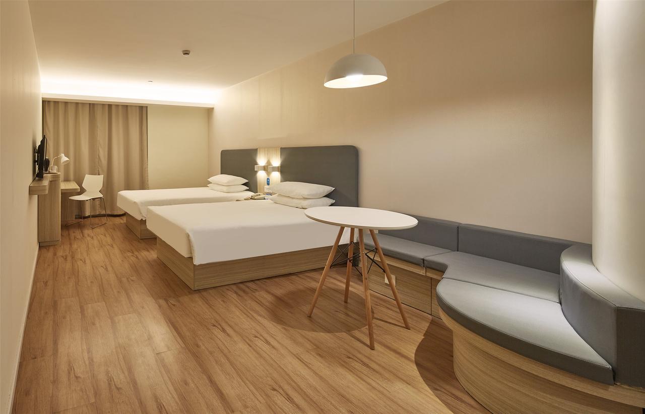 Hanting Hotel Beijing Taoran Pavilion Bagian luar foto