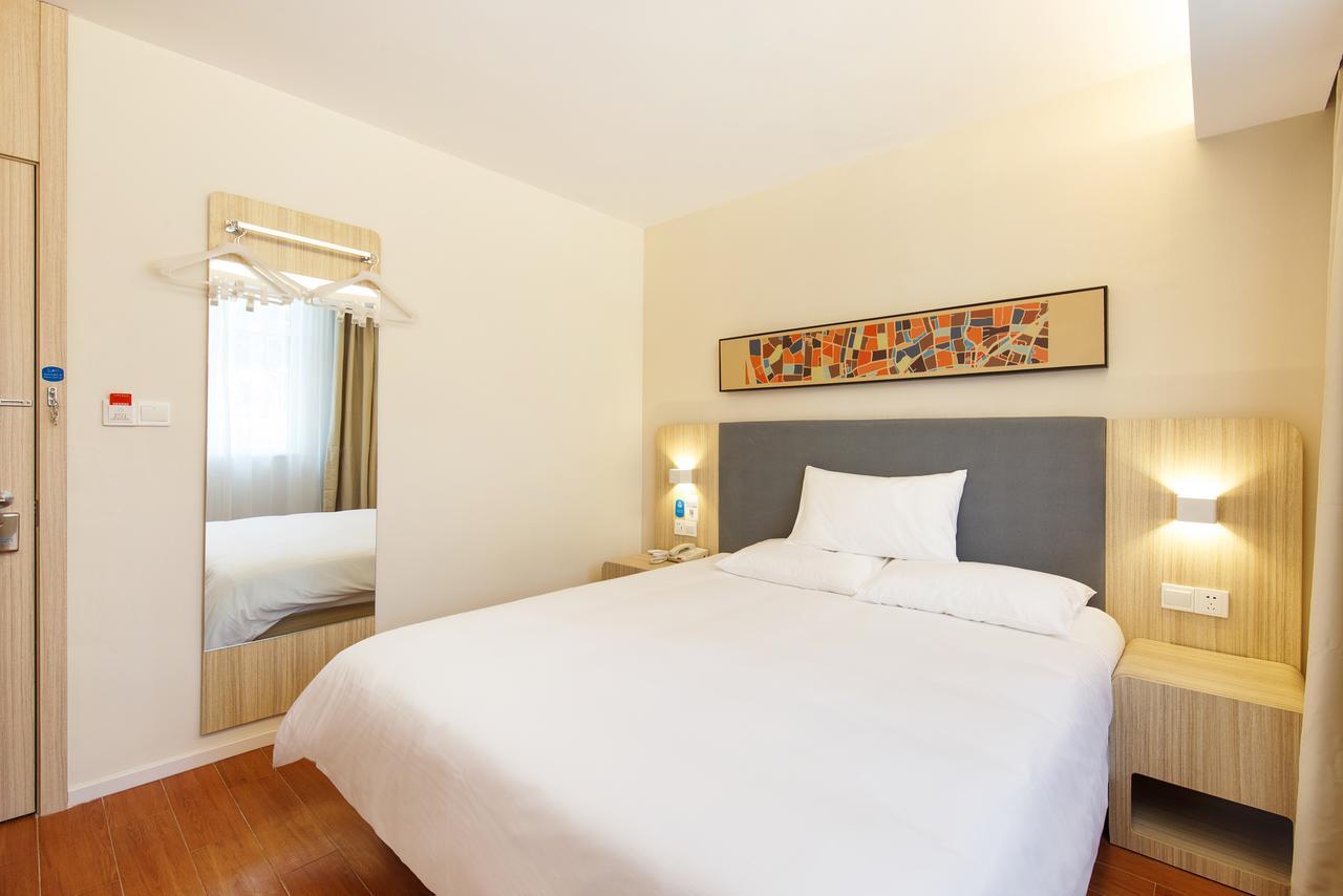 Hanting Hotel Beijing Taoran Pavilion Bagian luar foto