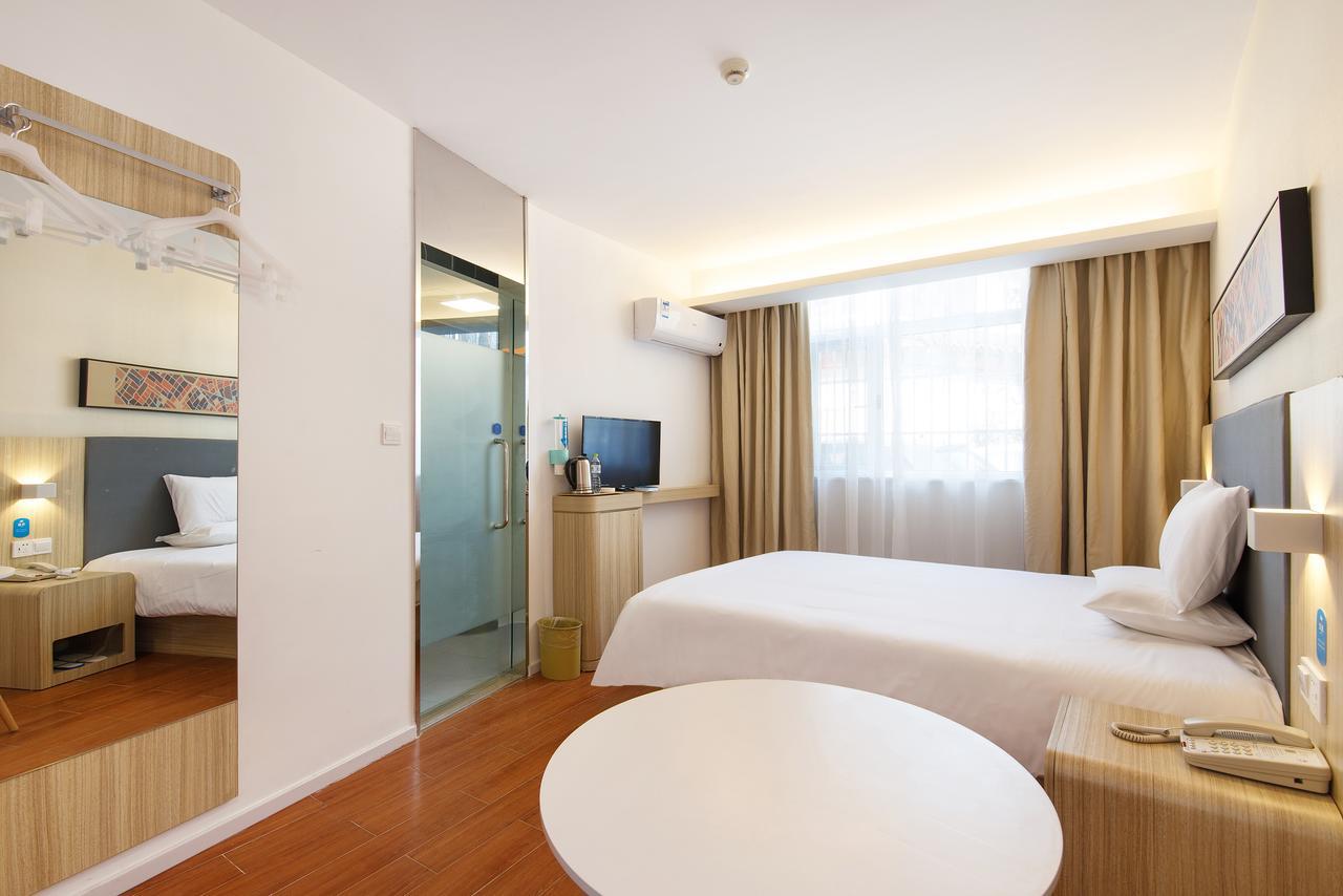 Hanting Hotel Beijing Taoran Pavilion Bagian luar foto
